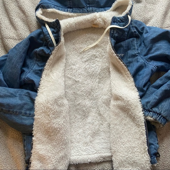 Zip up Levi’s jacket with Sherpa lining - Picture 3 of 3